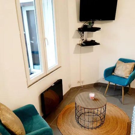 Appartement Le Petit Charmeur, parking, Wifi, gare à Flers  Extérieur photo