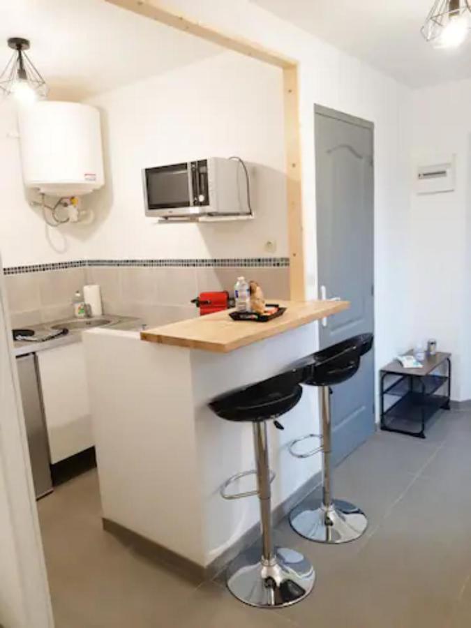 Appartement Le Petit Charmeur, parking, Wifi, gare à Flers  Extérieur photo